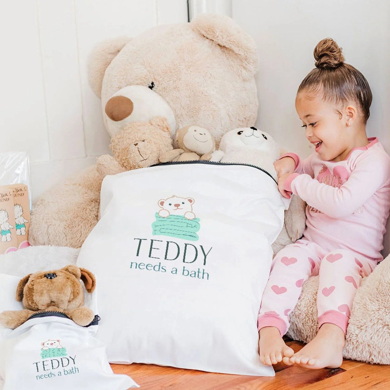 Teddy Needs a Bath Extra Large Washer and Dryer Bag - 20
